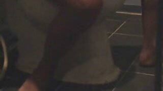 video gelembung di pantatnya  (ciuman) - 2022-04-16 02:23:54